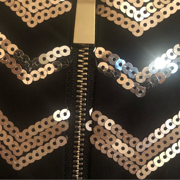 VINCE CAMUTO Sequined silver, matte gold chevron pattern dress - Picture 2 of 6